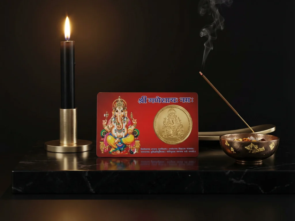 Imagen de Yantra de Ganesha Abre Caminos – altar con vela e incienso para retirar obstáculos, estilo esotérico profesional.